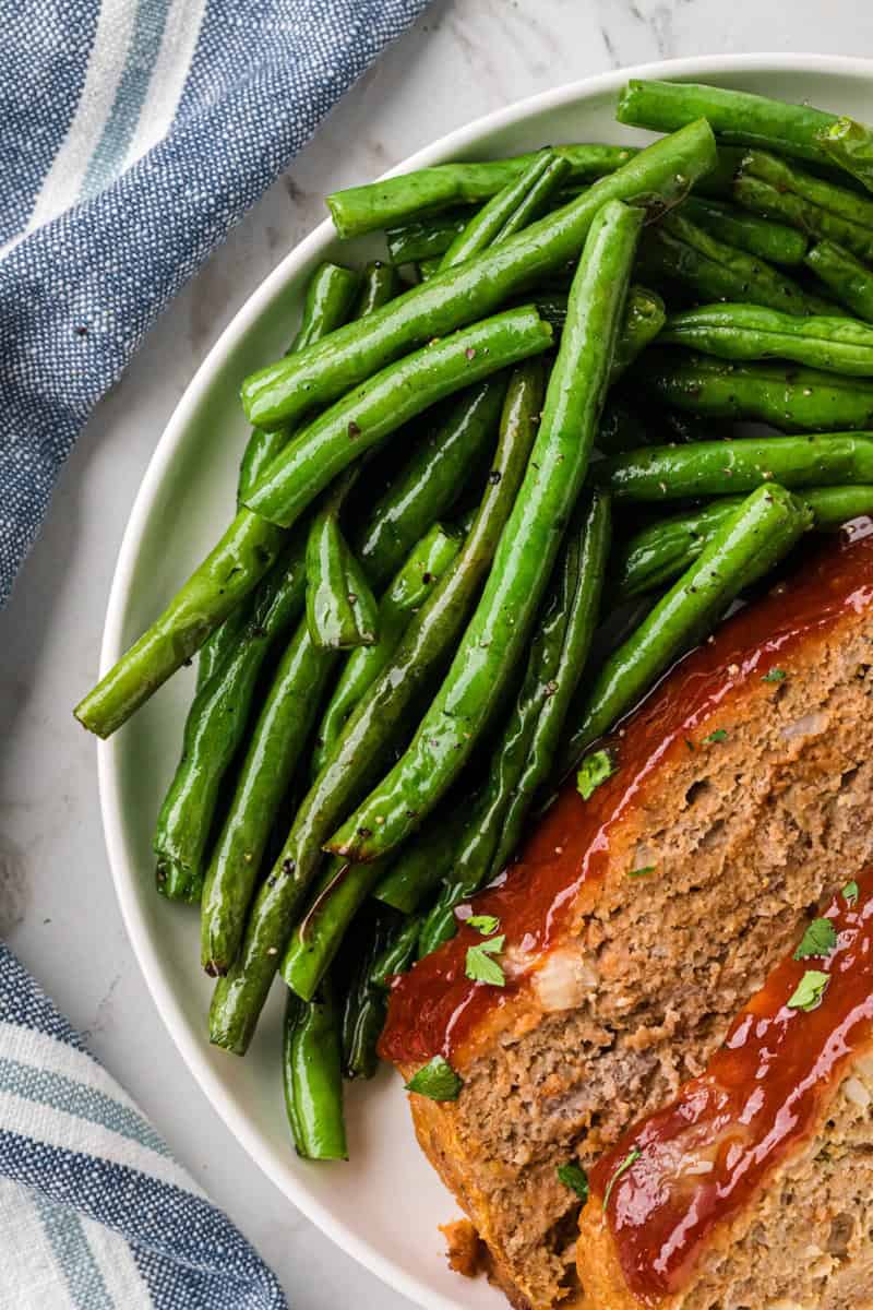 closeup of the green beans served with meatloaf.