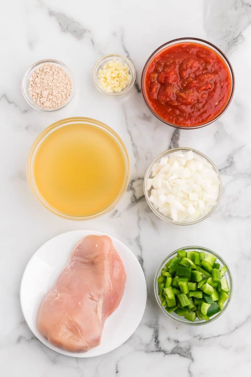 ingredients for the slow cooker chicken fajita soup.