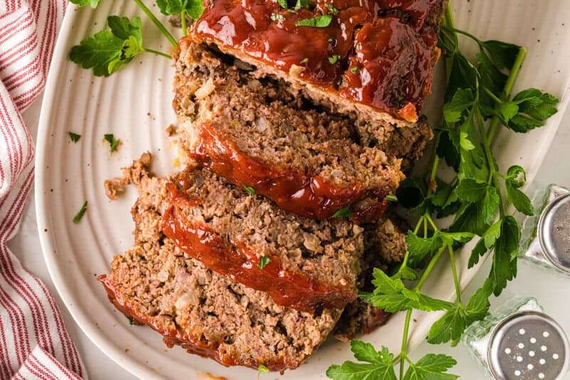 top-down view of the sliced meatloaf.