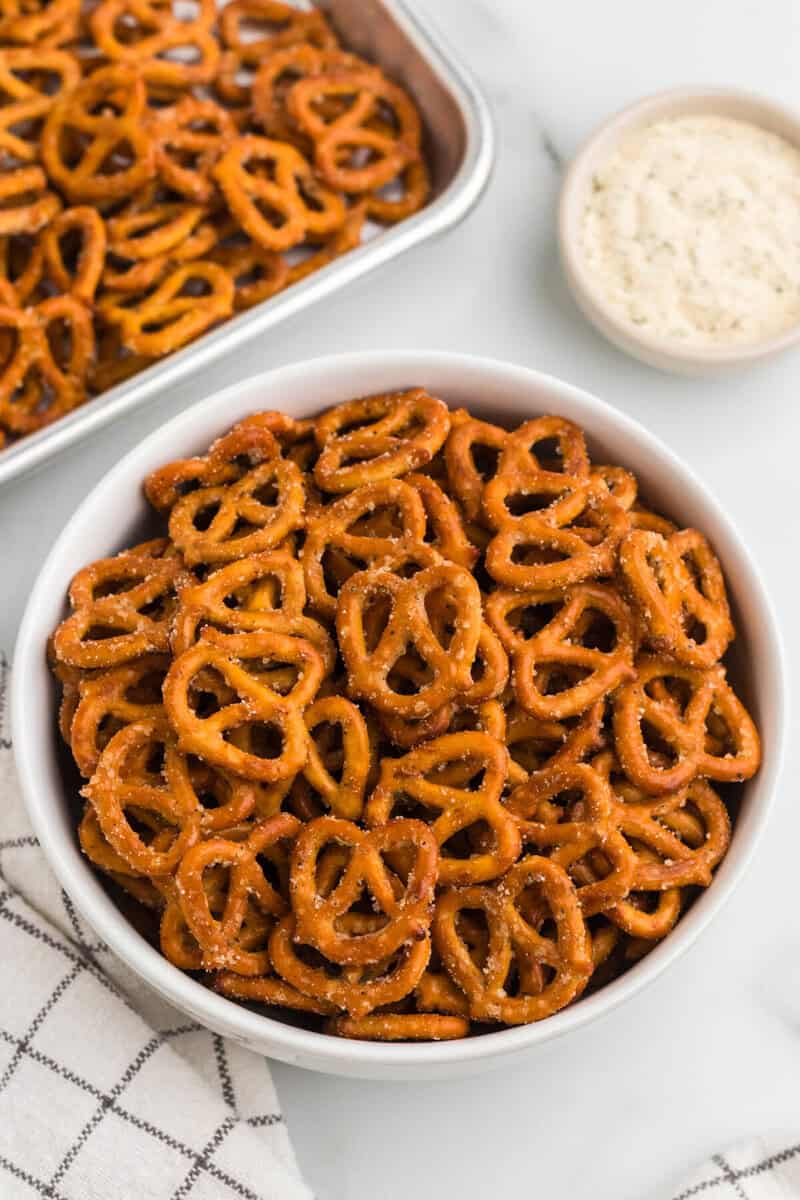 large bowl of the Crack Pretzels.