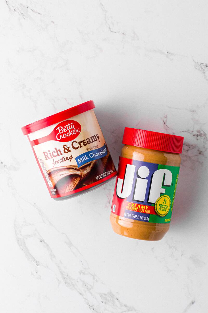 ingredients for the 2 ingredient fudge.