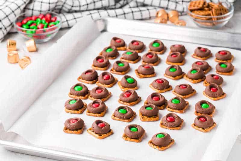 Christmas Rolo Pretzels