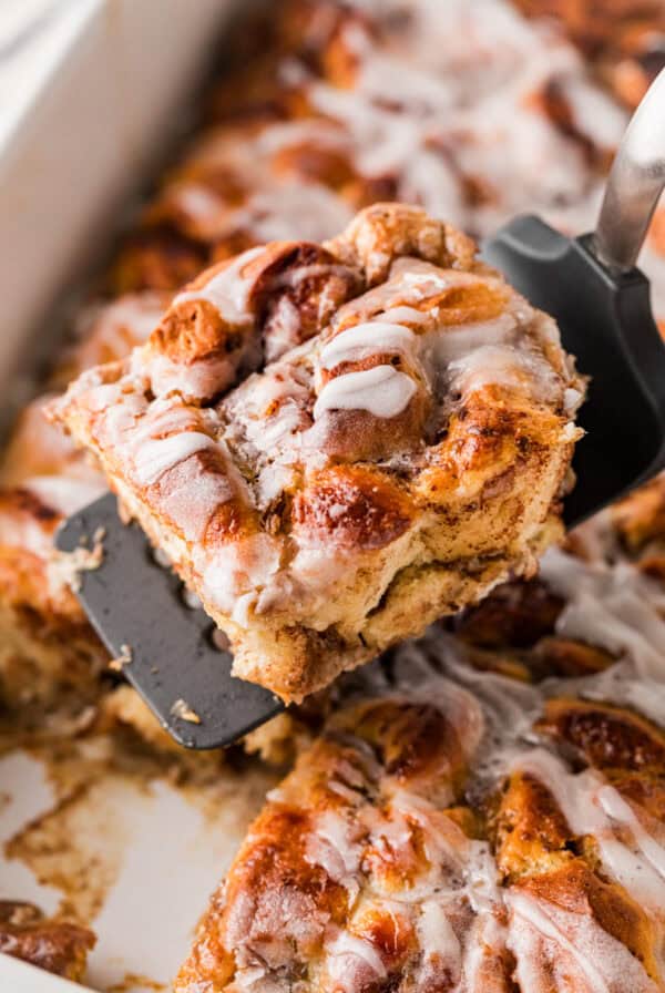 Cinnamon Roll Breakfast Casserole