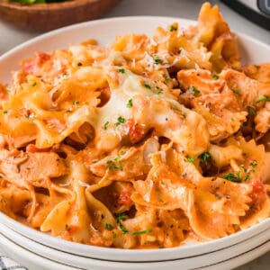 Slow Cooker Creamy Chicken Pasta recipe card