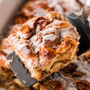 Cinnamon Roll Breakfast Casserole