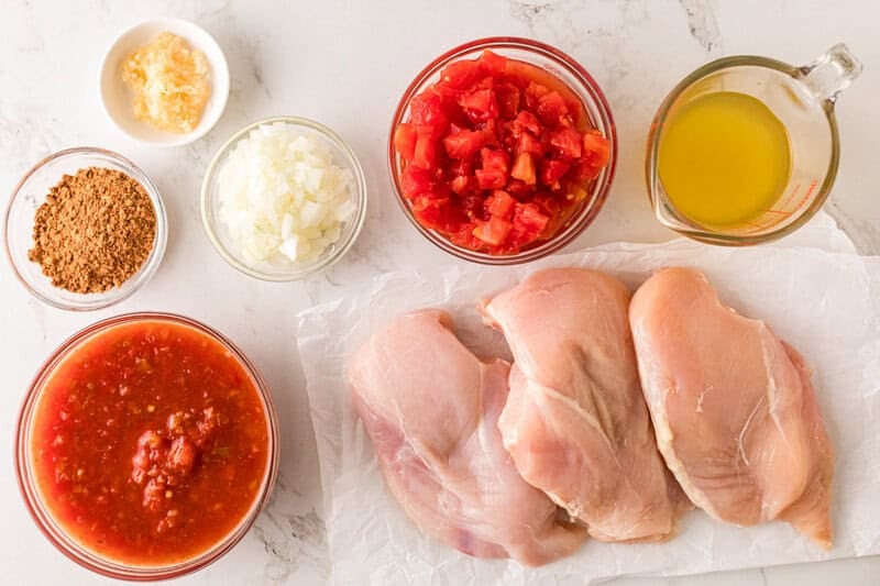 ingredients for the Slow Cooker Chicken tacos.